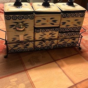Temp-tation olde world blue canister set w/ wire rack never used